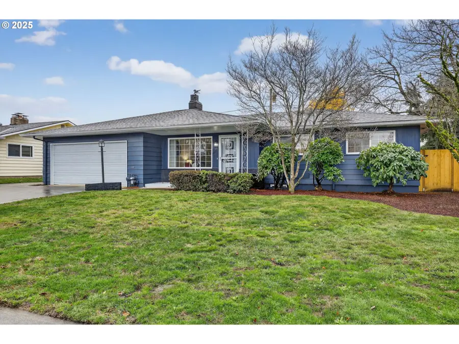 14056 NE Knott St, Portland, OR 97230 - Image #2