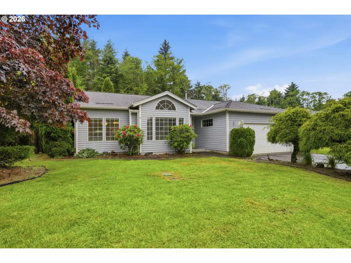 137 SW Gardenia Ave, Warrenton, OR 97146 - #1