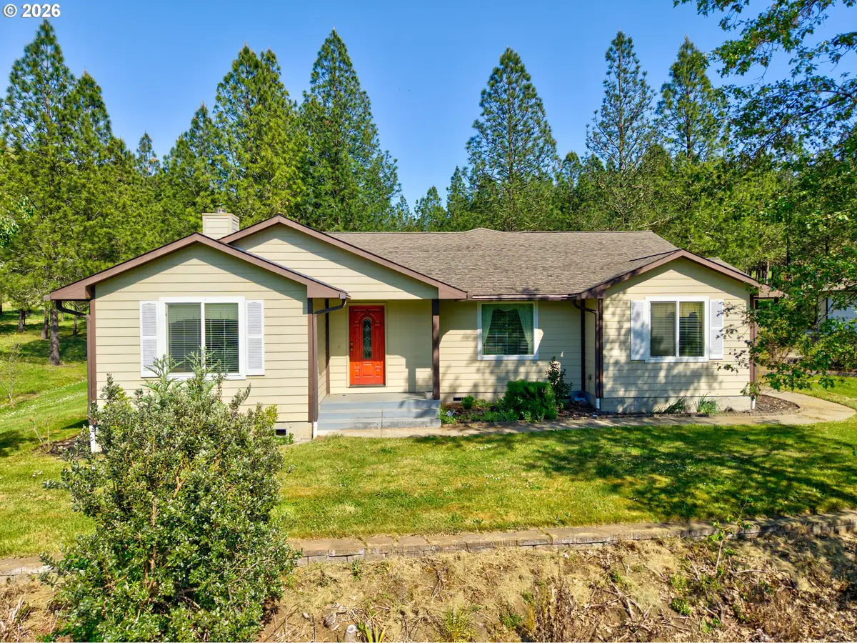 757 Echo Dr, Roseburg, OR 97470 - #1