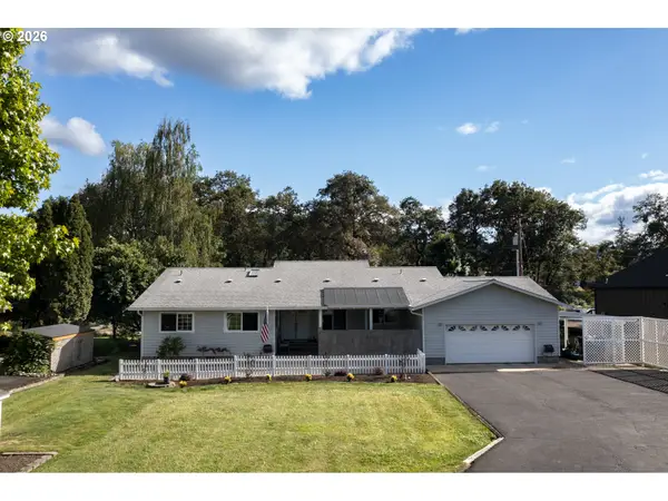 200 Rivershore Dr, Roseburg, OR 97470