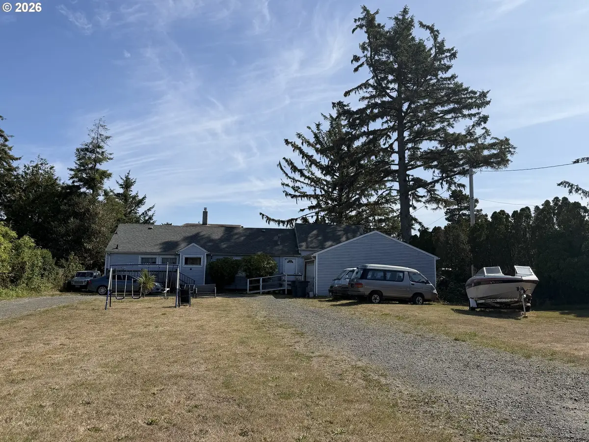 2473 Queen St, Seaside, OR 97138 - #1
