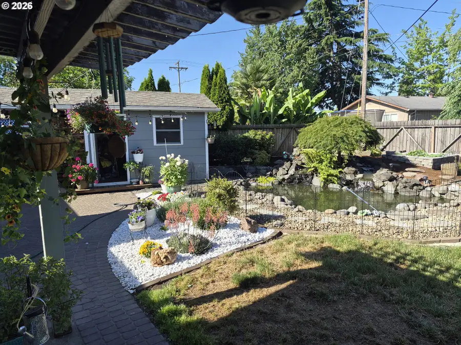 2460 Debra Dr, Springfield, OR 97477 - #3