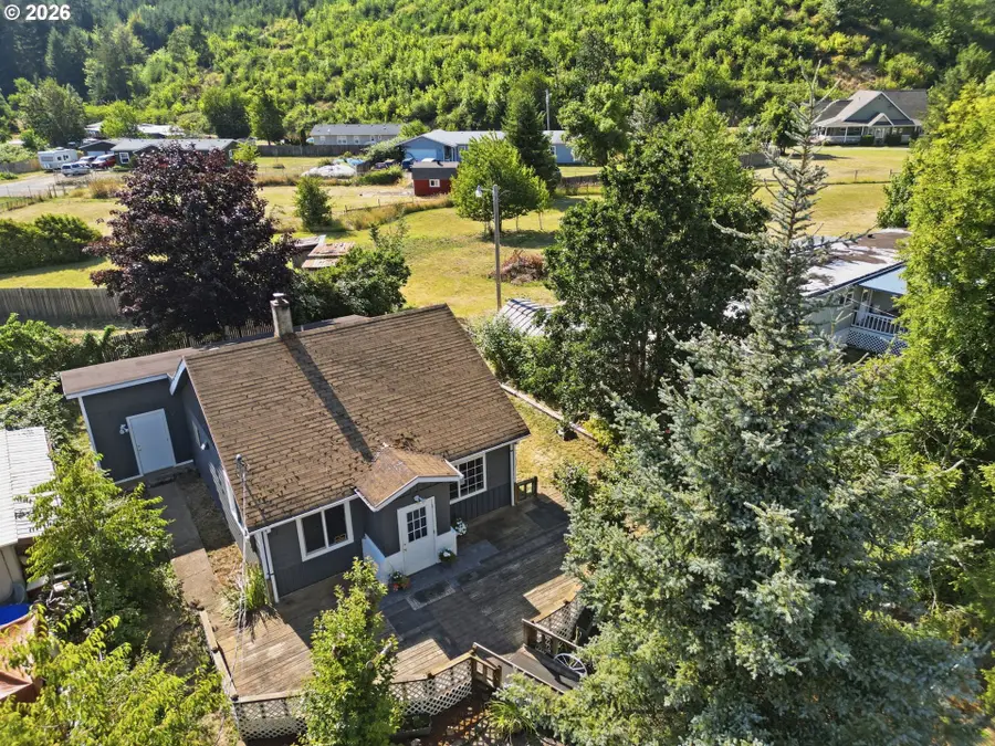 92278 Carson St, Marcola, OR 97454 - #3