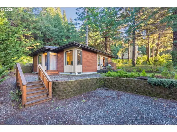 241 16th St, PortOrford, OR 97465