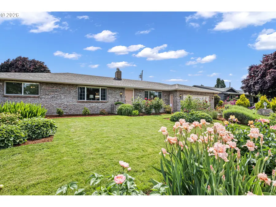 2465 17th St, Springfield, OR 97477 - #2