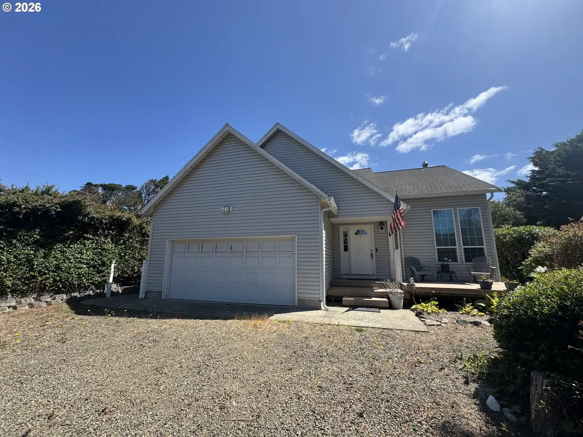 88315 2nd Ave, Florence, OR 97439 - #1