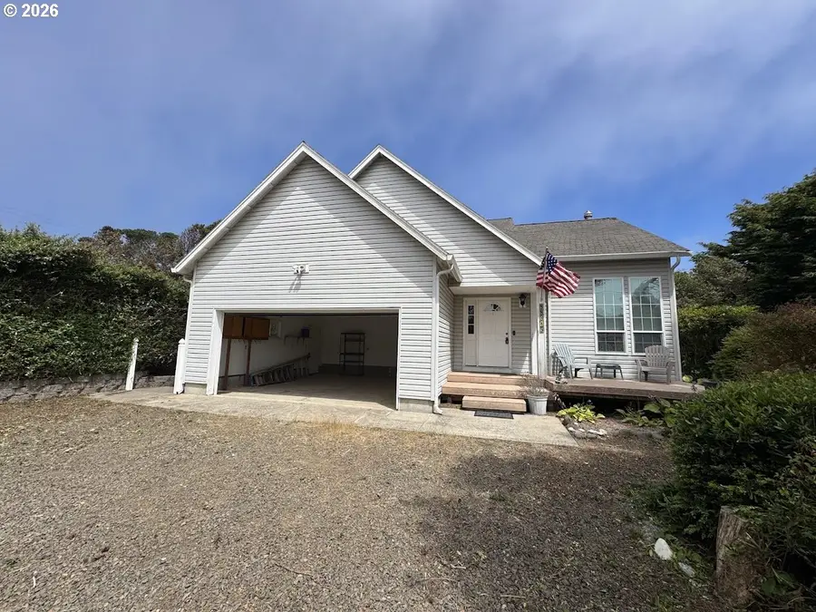 88315 2nd Ave, Florence, OR 97439 - #2