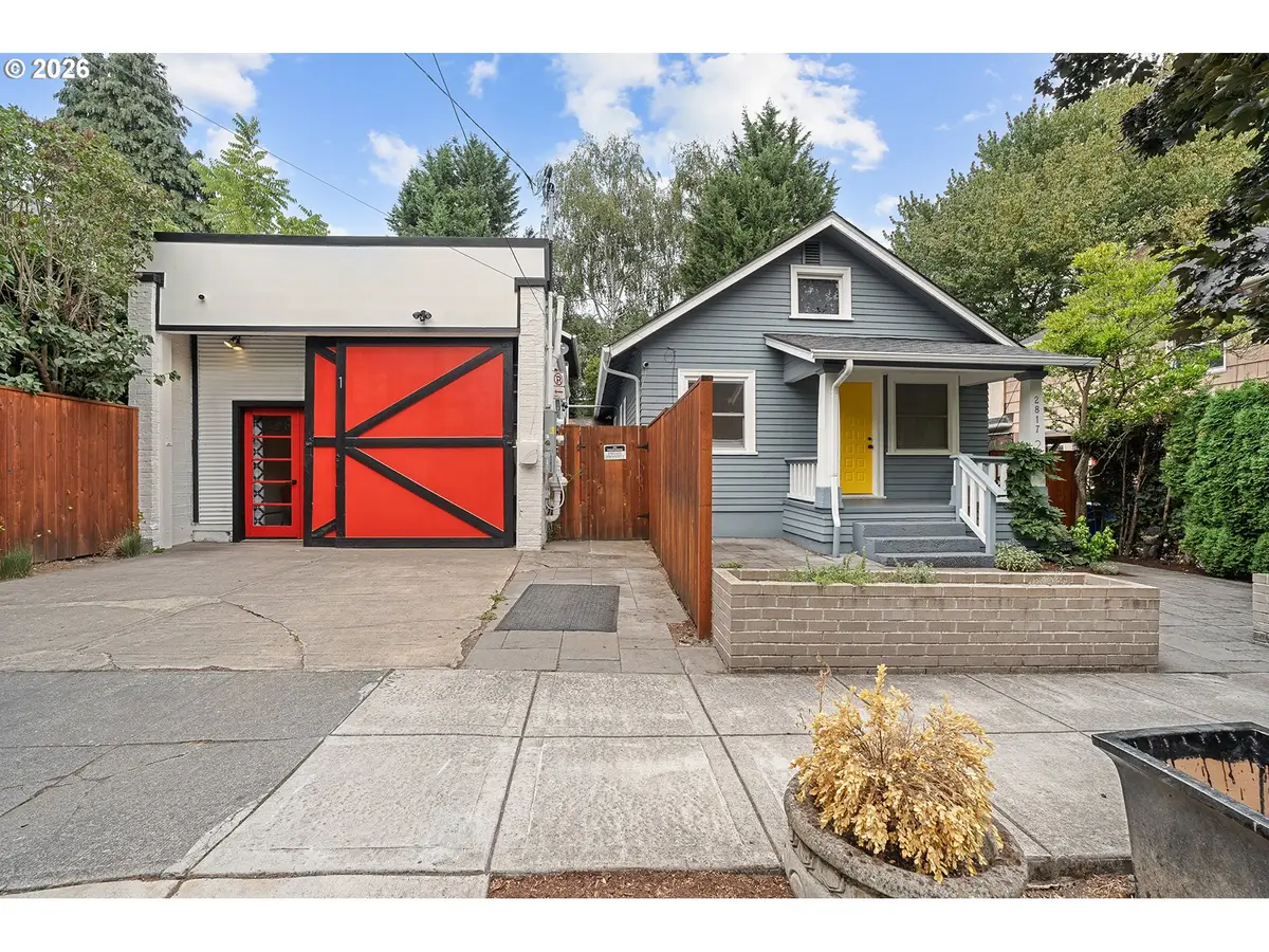 2817 NE Weidler St, Portland, OR 97232 - #1