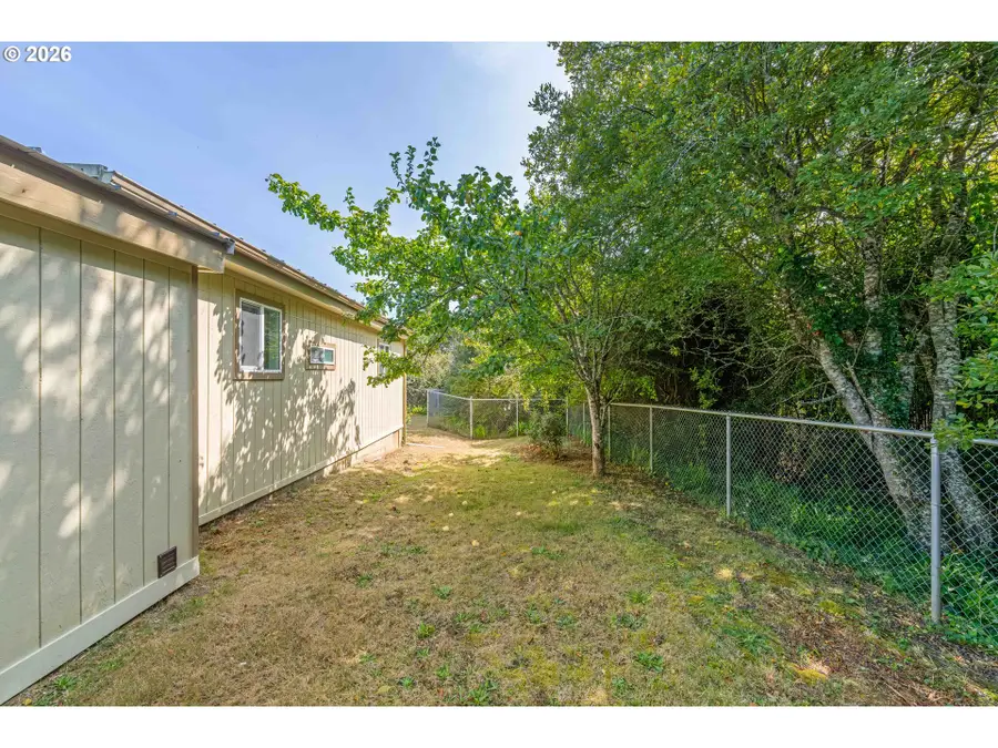 1771 Milligan Ave, Coos Bay, OR 97420 - #2