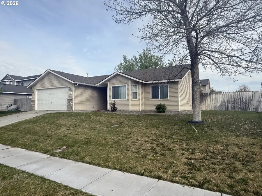 617 E Oregon Ave, Hermiston, OR 97838 - #2