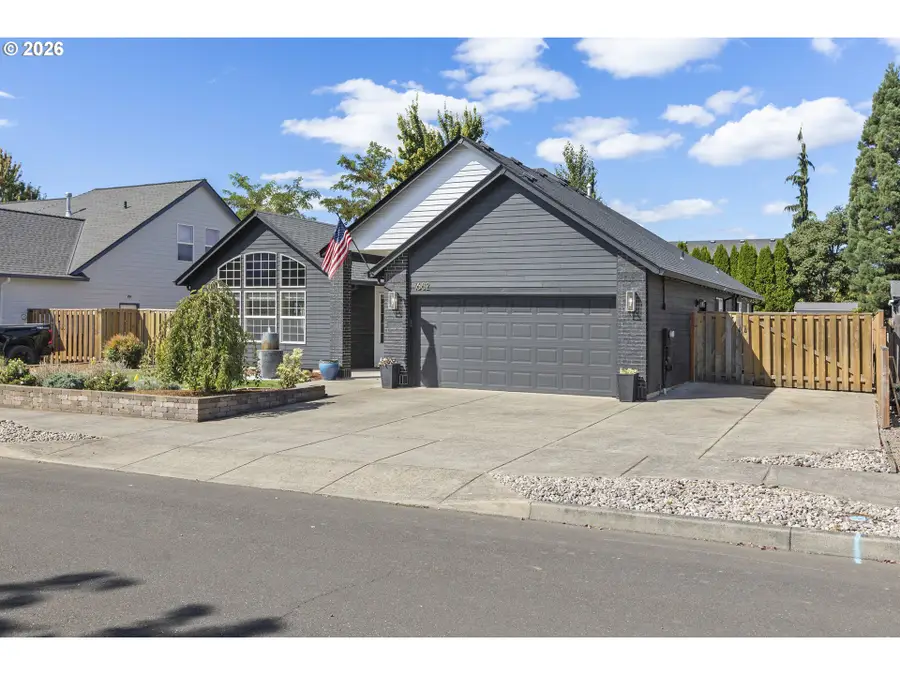 1682 SE 11th Ave, Canby, OR 97013 - #2