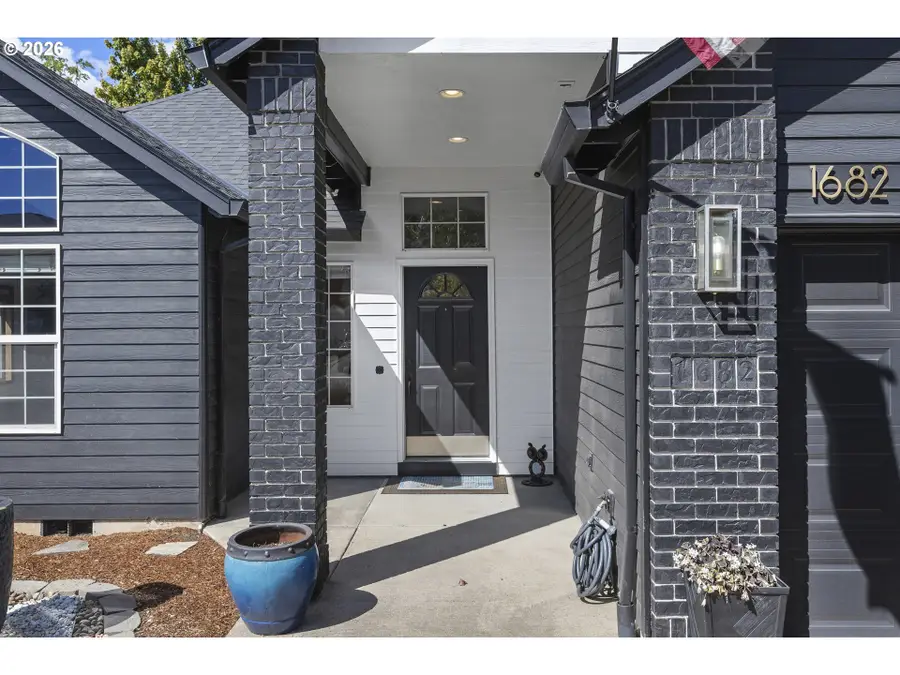 1682 SE 11th Ave, Canby, OR 97013 - #3