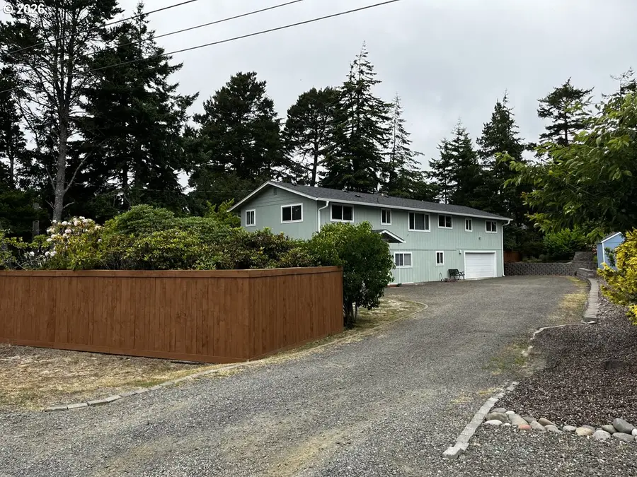 2159 42nd St, Florence, OR 97439 - #3