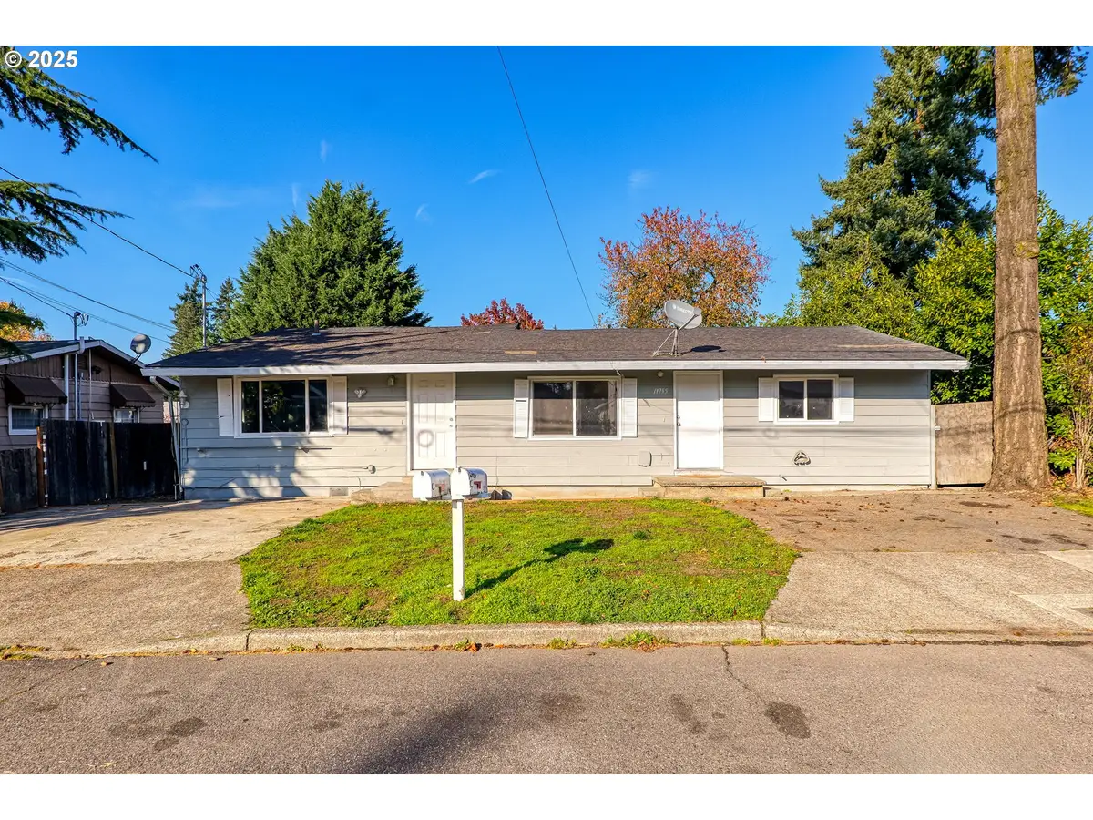 11751 SE Oak St, Portland, OR 97216 - Image #1