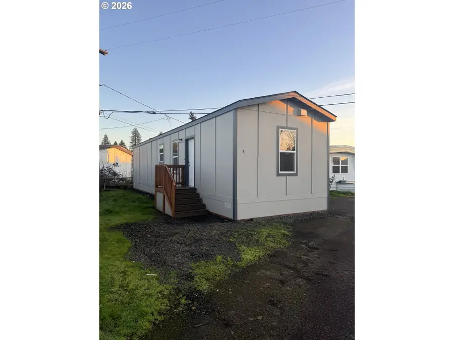 1085 W 1st Ave #R, Junction City, OR 97448 - #2