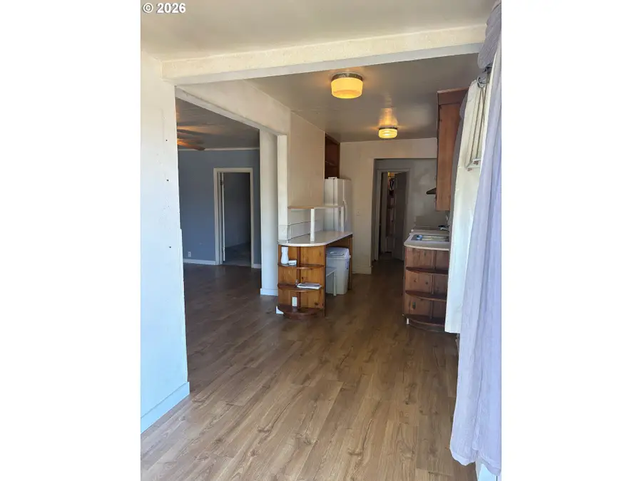 1726 W 9th Pl, Eugene, OR 97402 - #2