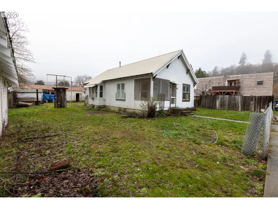104 1st St, Klickitat, WA 98628 - Image #3