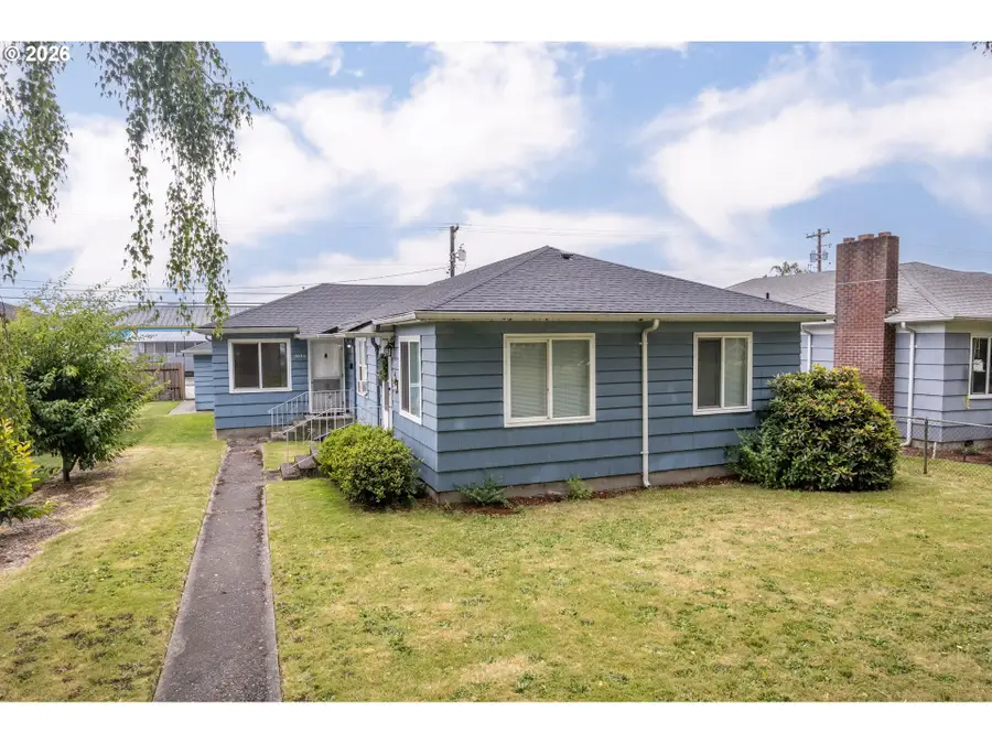 1034 16th Ave, Longview, WA 98632 - #2