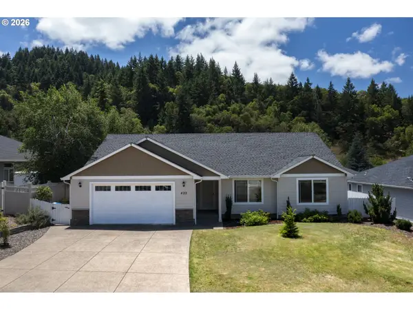 422 Oak Valley Loop, Winchester, OR 97495