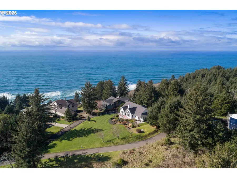 90955 Southview Ln, Florence, OR 97439 - #2