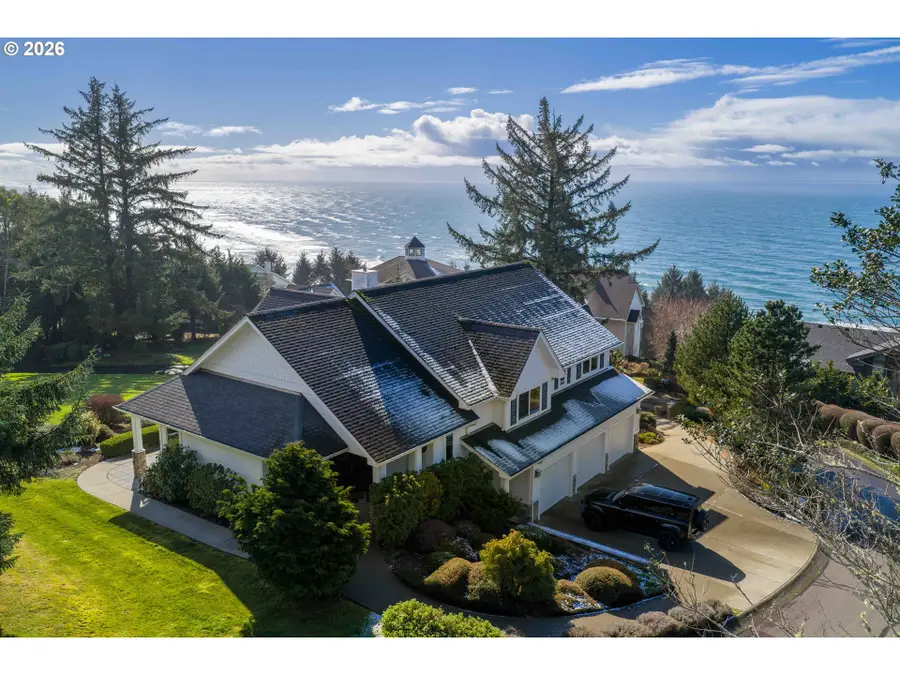 90955 Southview Ln, Florence, OR 97439 - #3