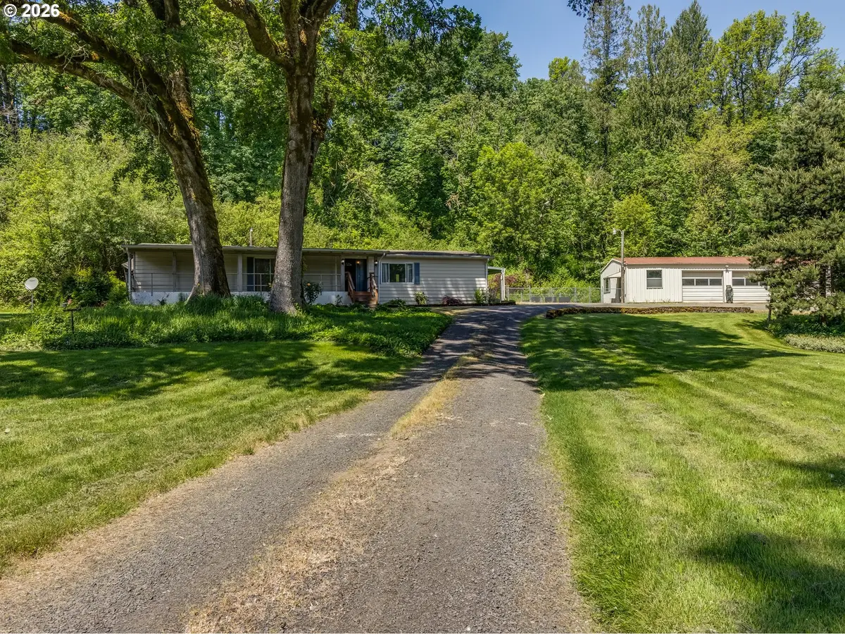 215 E Scott Ave, Woodland, WA 98674 - #1