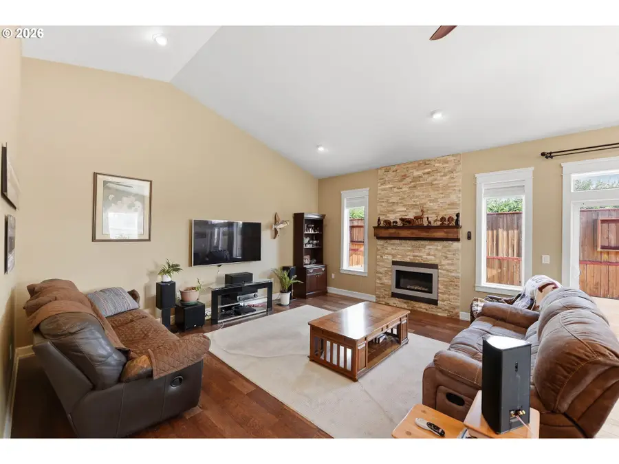 1400 Holloway Mews, Coos Bay, OR 97420 - #2