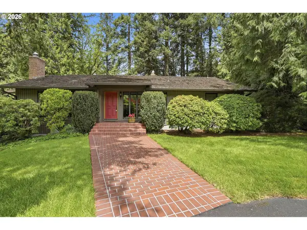 19567 S Henrici Rd, OregonCity, OR 97045