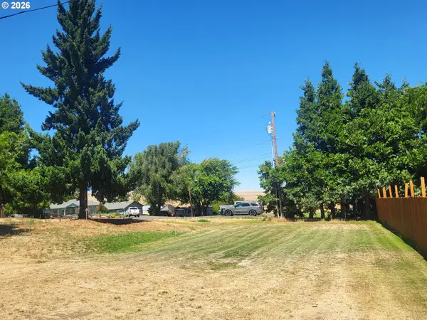 607 Court St, Moro, OR 97039