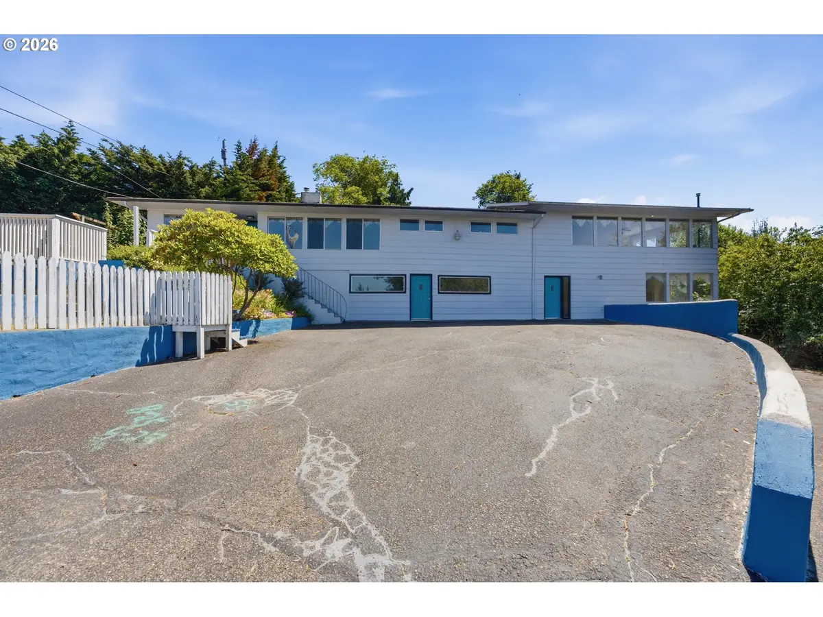 63654 Ahill Rd, Bunker Hill, OR 97420 - #1