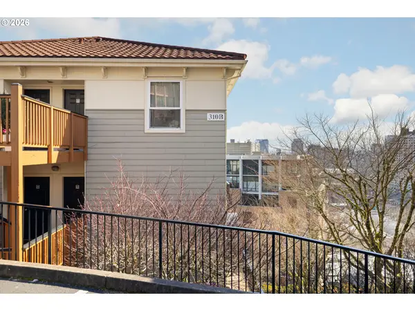 310 NW Uptown Ter #2B, Portland, OR 97210