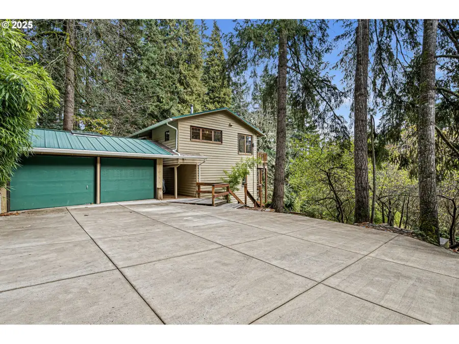 1867 Fircrest Dr, Eugene, OR 97403 - Image #3