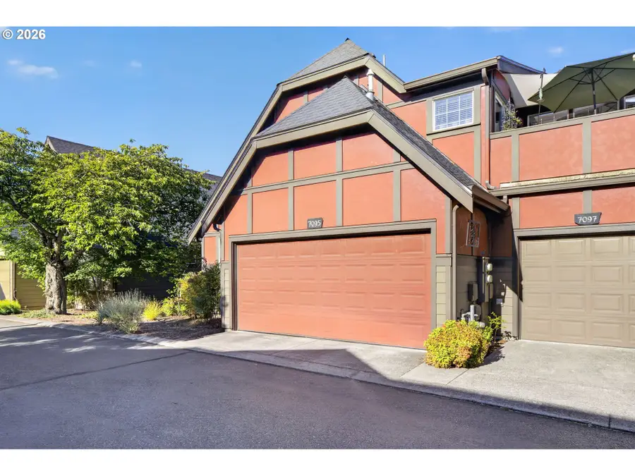 7095 NE Rocky Brook St, Hillsboro, OR 97124 - #2