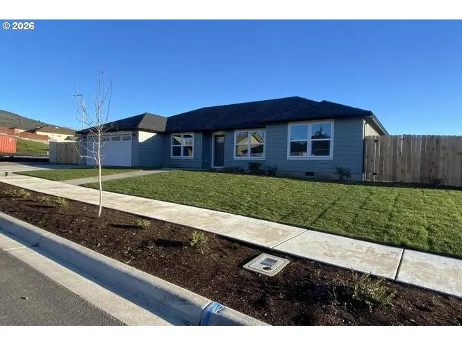 3360 Bryson Way, Medford, OR 97504 - #2