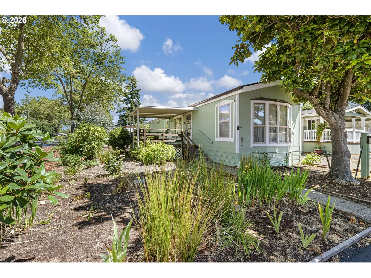 1400 Candlelight Dr #180, Eugene, OR 97402 - #1