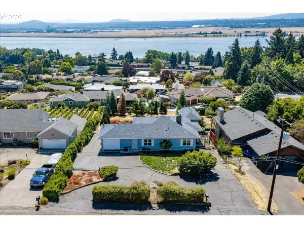 6807 Corregidor Rd, Vancouver, WA 98664