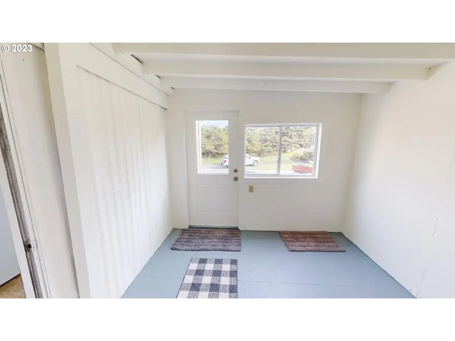24298 Carpenterville Rd, Gold Beach, OR 97444 - Image #3
