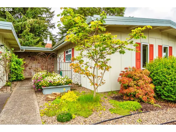 3027 NE 32nd Dr, LincolnCity, OR 97367
