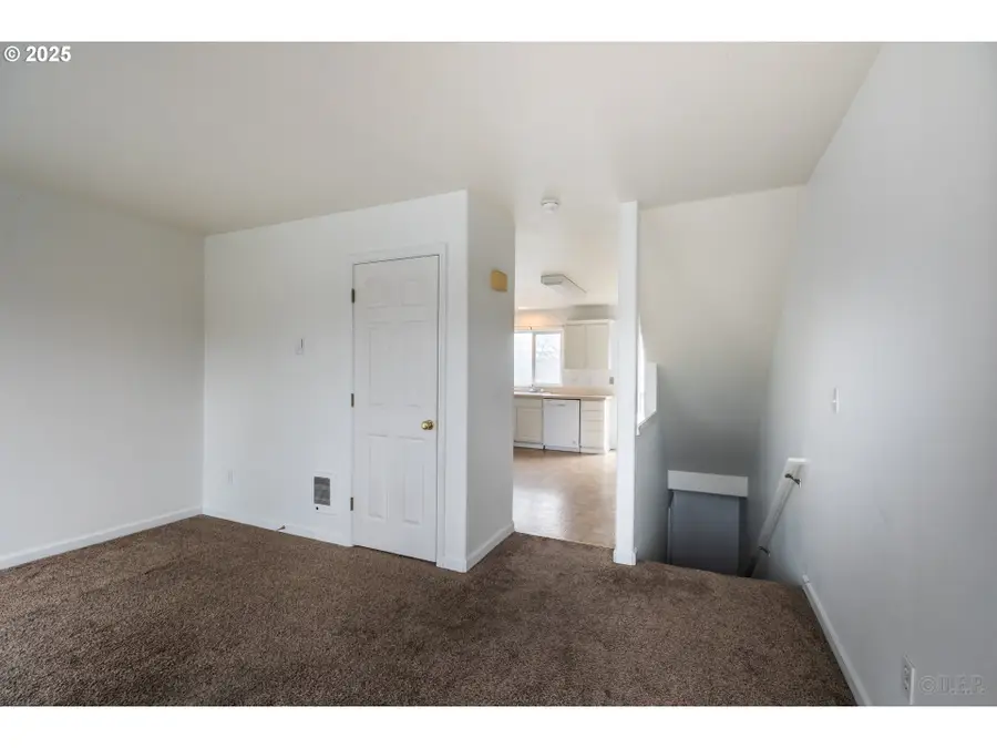 744 Oregon St, Saint Helens, OR 97051 - Image #2