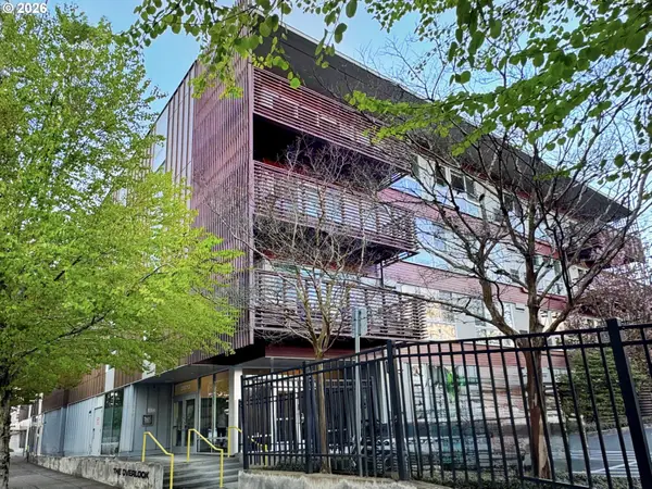 3970 N Interstate Ave #403, Portland, OR 97227