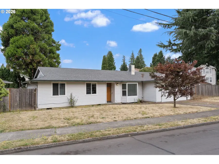 631 SE 215th Ave, Gresham, OR 97030 - #3