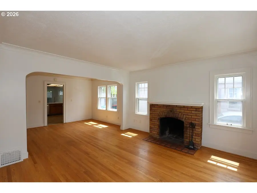 226 SE 76th Ave, Portland, OR 97215 - #3