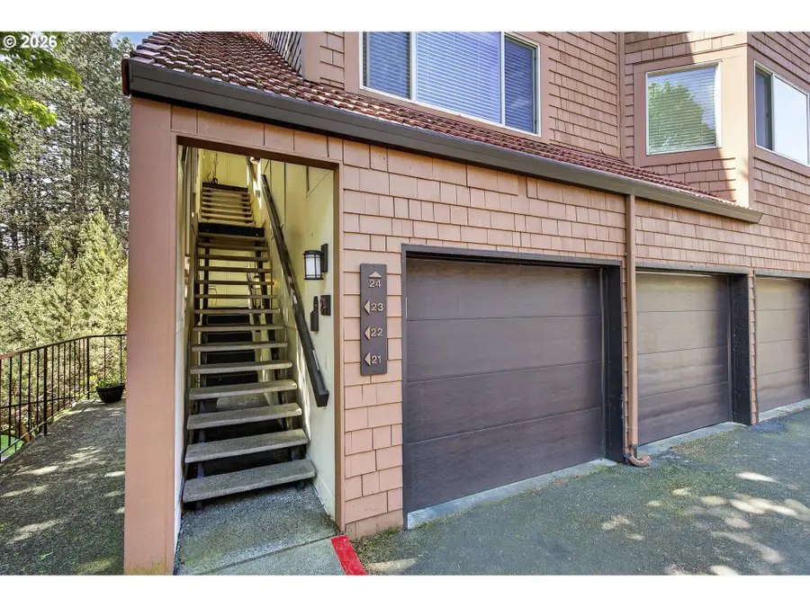 24 Oswego Smt, Lake Oswego, OR 97035 - #3
