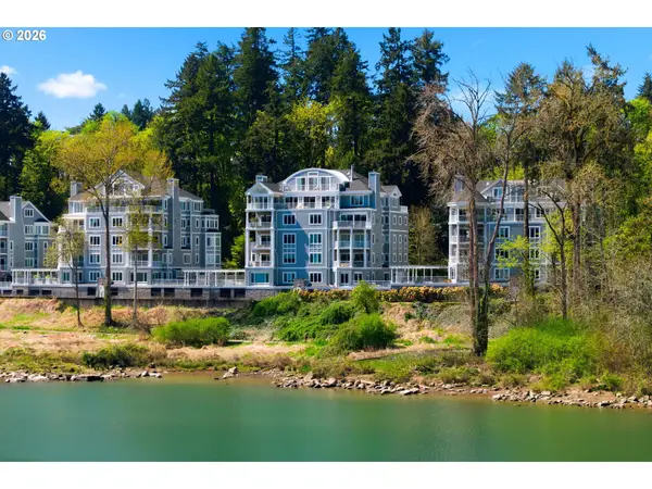 131 Furnace St #18, LakeOswego, OR 97034