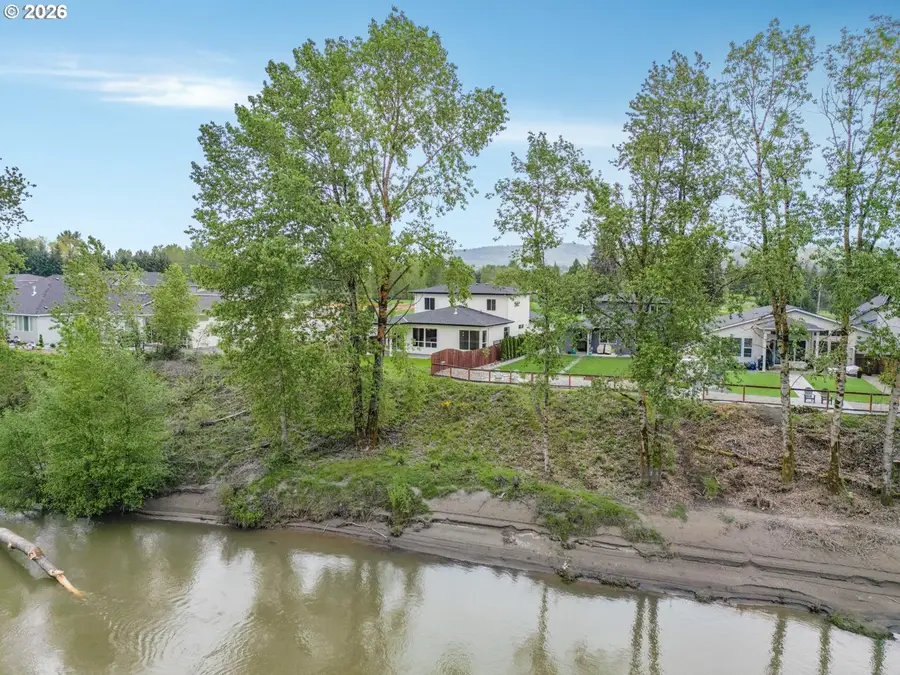 2040 S River Rd, Kelso, WA 98626 - #2