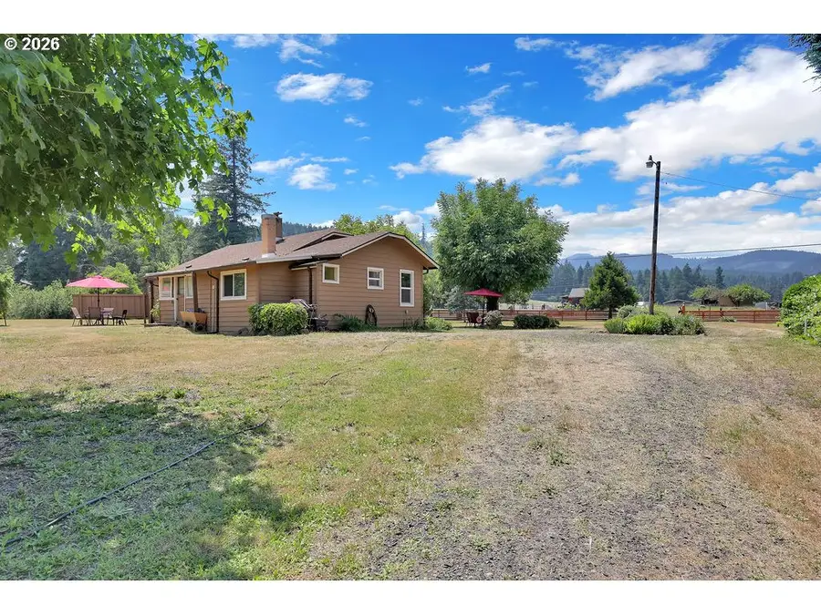 80845 Lost Creek Rd, Dexter, OR 97431 - #3