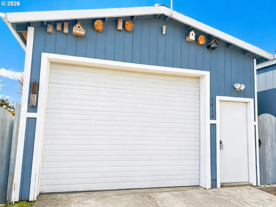 1512 W B Ave, La Center, WA 98629 - #2