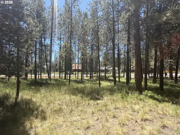17386 Golden Eye Dr, Bend, OR 97707