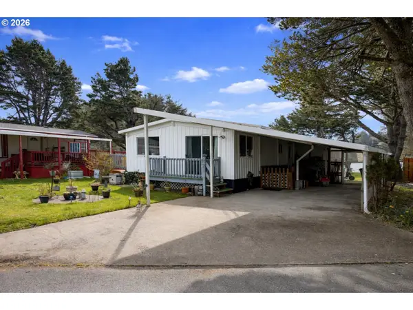 955 NE Mill St #A7, Waldport, OR 97394