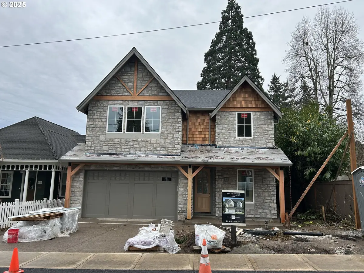 2077 5th Ave, West Linn, OR 97068 - Image #1